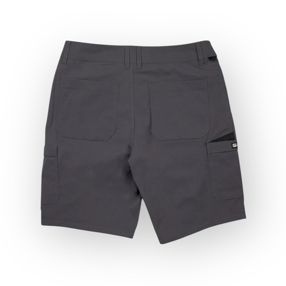 Pelagic® 𓆝 Madeira 20” Outseam Flat Cargo Hybrid Fishing Shorts 𓆝 Graphite 38 - Picture 2 of 16